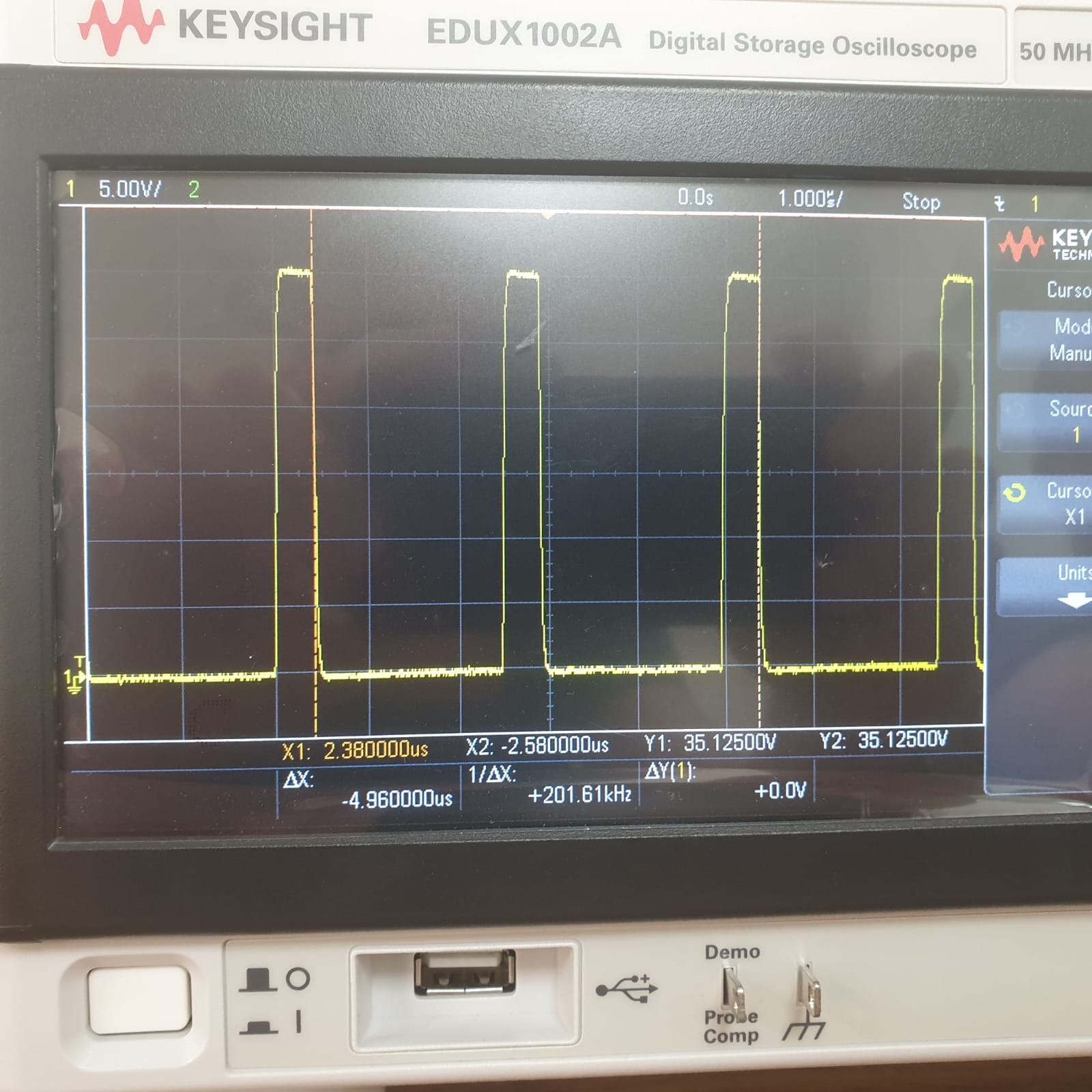 Measurement at the switch output (pin 8) 