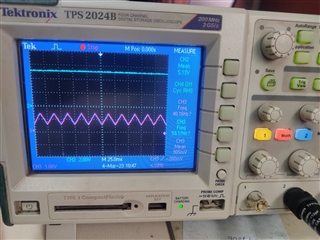 Vref and SS/SD pins