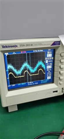 blue input and yellow output using tlv2333